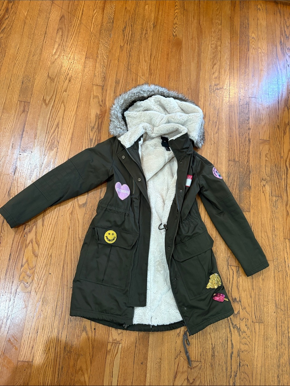 Forever 21 Olive Green Hooded Puffer Coat with Faux Fur Lining and Patch Details